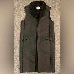 OAK + FORT Black Sleeveless Vest